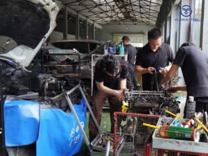 Thợ sửa chữa ô tô làm gì để có mức lương 8 chữ số nhanh nhất?