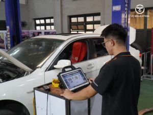 Xu hướng học tại Trung tâm đào tạo và kỹ thuật ô tô trong năm 2025