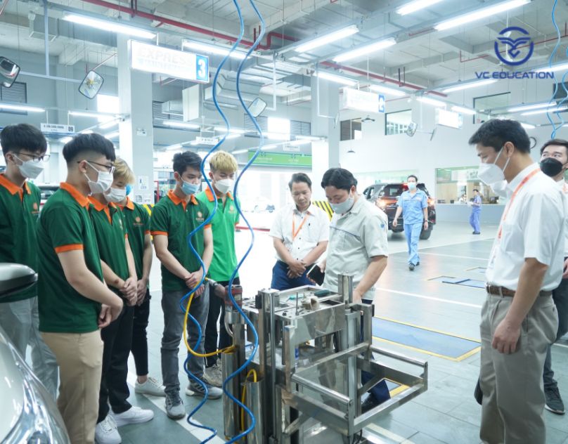 Học kỹ thuật ô tô mang lại cơ hội như thế nào?