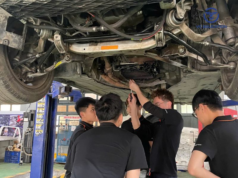 Mức lương hiện nay của ngành công nghệ kỹ thuật ô tô