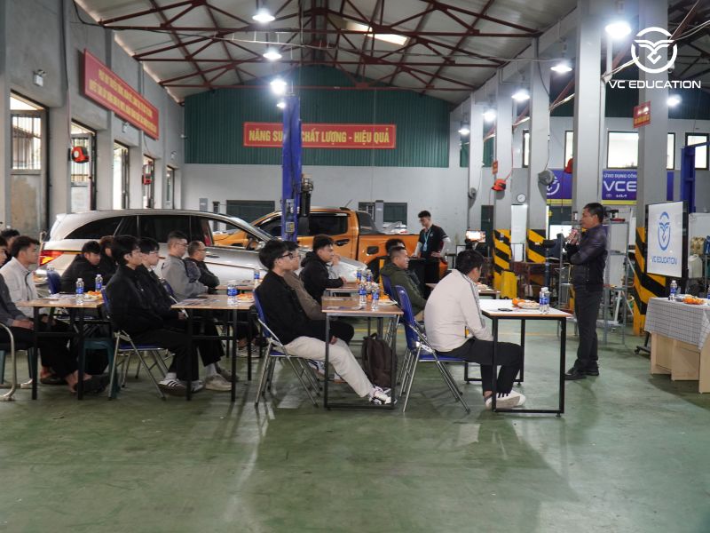 Trung tâm VCE - Nâng tầm kỹ thuật viên ô tô