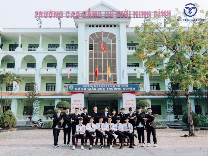 Địa chỉ học sửa chữa ô tô Ninh Bình - Trường cao đẳng cơ giới Ninh Bình