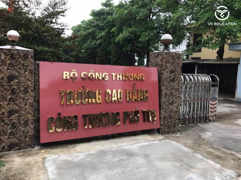 Trường Cao đẳng Công Thương Phú Thọ dạy học sửa chữa ô tô