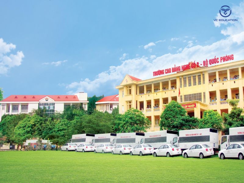 Trường Cao đẳng nghề Số 2 - Bộ Quốc phòng dạy học sửa chữa ô tô