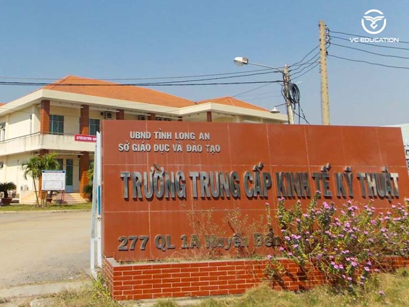 Địa chỉ học sửa chữa ô tô Tây Ninh -Trường Trung cấp Kinh tế – Kỹ thuật Long An