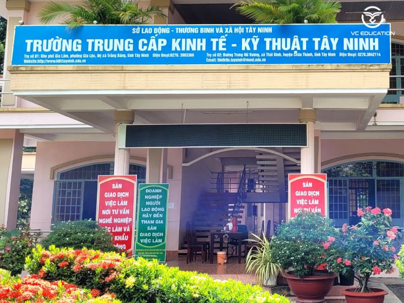 Địa chỉ học sửa chữa ô tô Tây Ninh - Trường Trung cấp Kinh tế - Kỹ thuật Tây Ninh