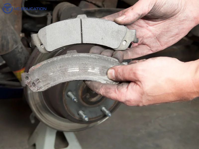 Dấu hiệu nhận biết guốc phanh mòn hoặc hỏng hóc