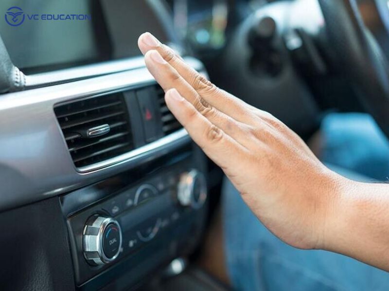 Hệ thống điều hòa hoạt động nhưng gió không mát