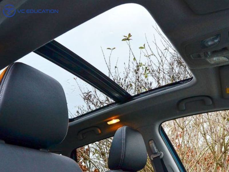 Ưu Điểm Nổi Bật Của Xe Trang Bị Sunroof