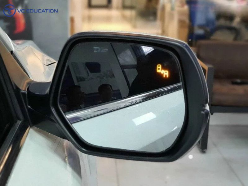 BSM là gì? Khám phá công nghệ cảnh báo điểm mù trên ô tô