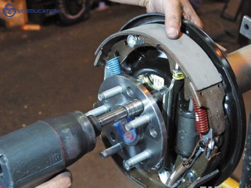 Bảo Dưỡng và Sửa Chữa Phanh Tang Trống