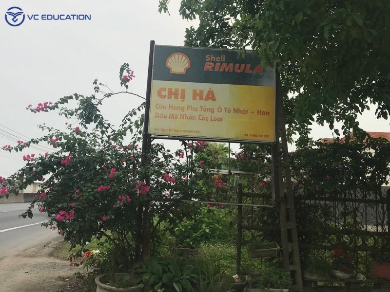 Cửa hàng phụ tùng ô tô Chị Hà