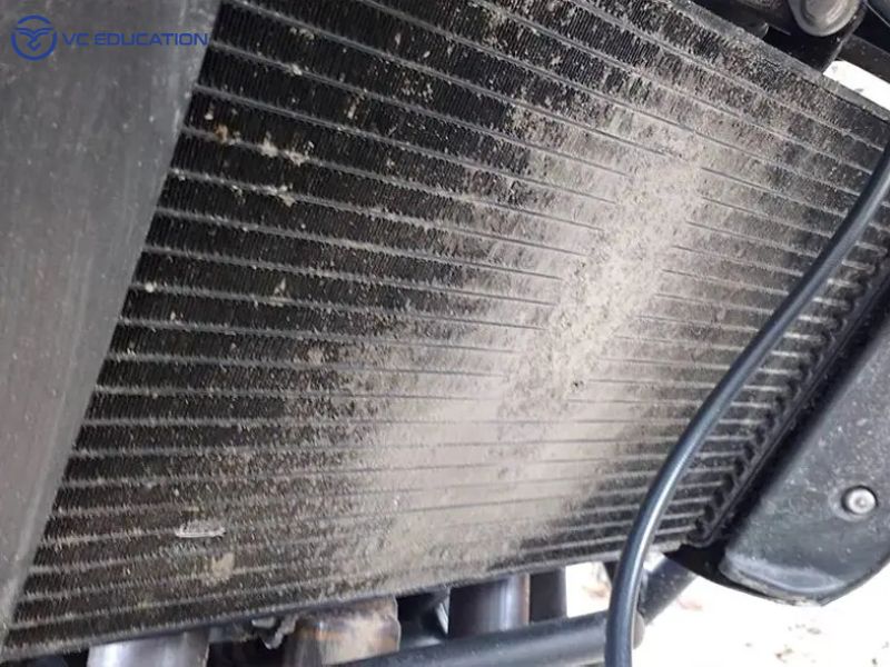 Dấu Hiệu Và Nguyên Nhân Két Nước Gặp Vấn Đề
