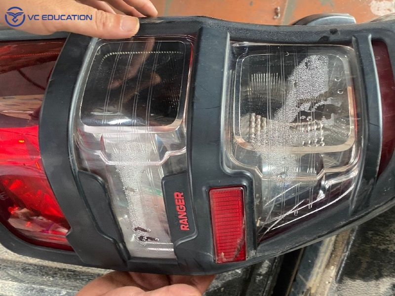 Những Sự Cố Thường Gặp ở Đèn Hậu và Cách Xử Lý