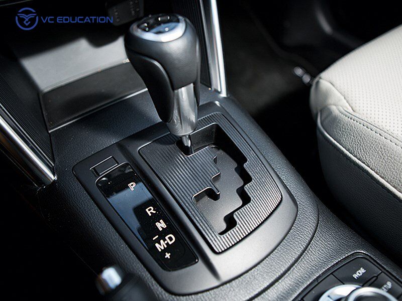Xe AT (Automatic Transmission) – Hộp Số Tự Động: Tiện Nghi Và Hiện Đại