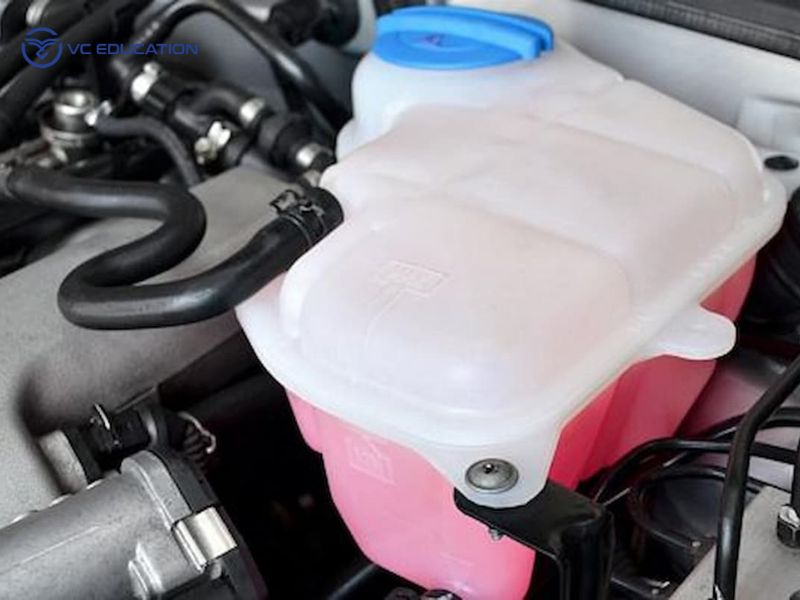 Cách kiểm tra và bảo dưỡng bình nước phụ ô tô hiệu quả