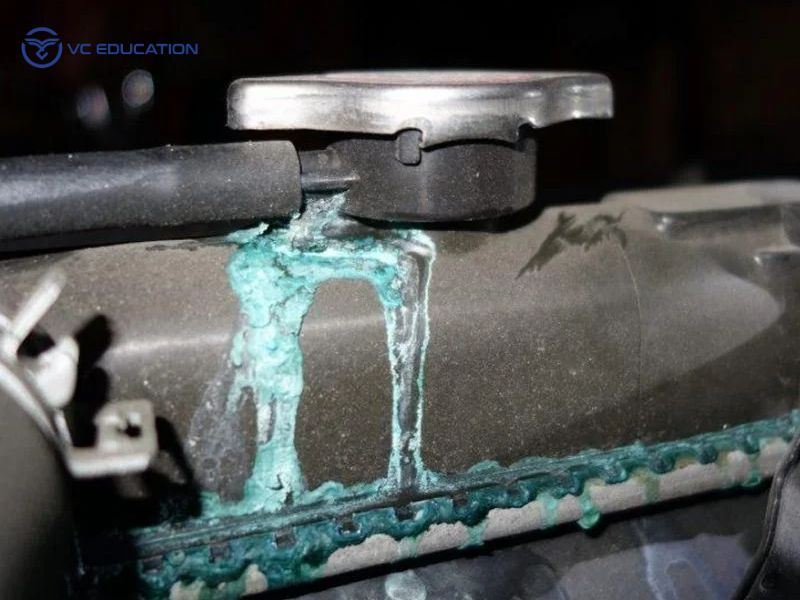 Nguyên Nhân, Dấu Hiệu Hao Nước Làm Mát Bình Phụ Ô Tô