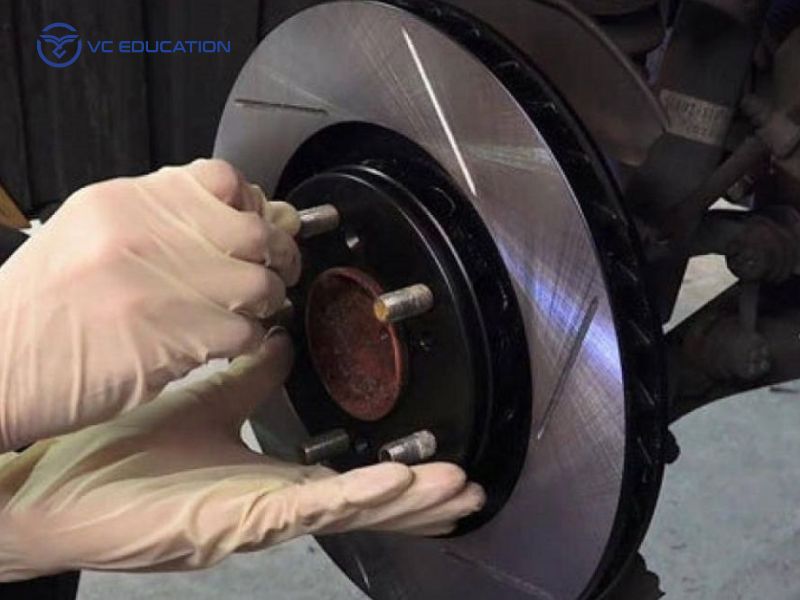 Các Loại Phanh Đĩa Phổ Biến Trên Ô Tô