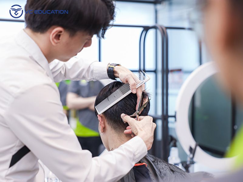 Nghề cắt tóc – Barber