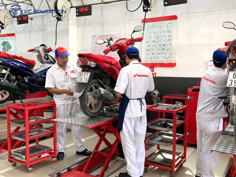 Nghề sửa chữa xe máy