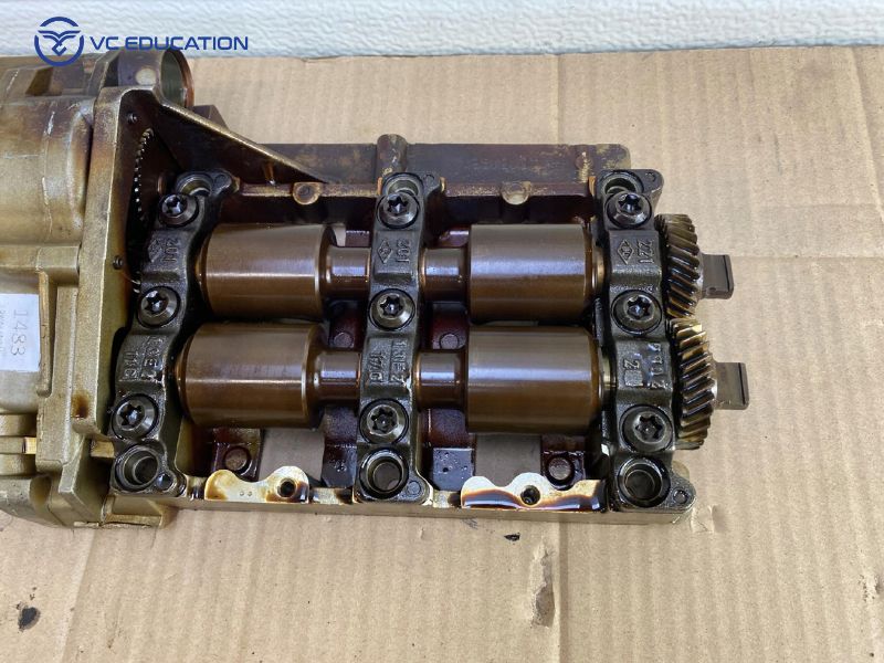 Các Dấu Hiệu Và Nguyên Nhân Bơm Dầu Ô Tô Hỏng Hóc