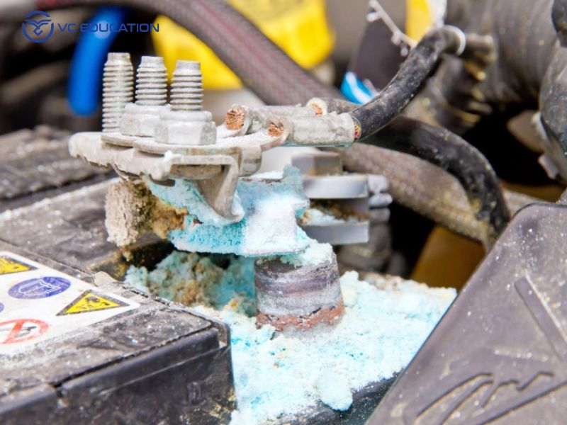 Hiện Tượng Ắc Quy Bị Hỏng Khi Để Lâu Không Dùng