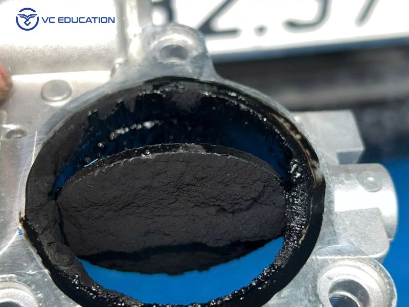 Khi Nào Nên Vệ Sinh Họng Ga Ô Tô?