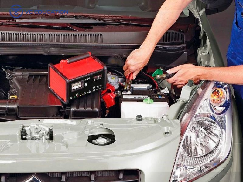 Tại sao bình ắc quy để lâu không dùng lại hỏng, cách khôi phục