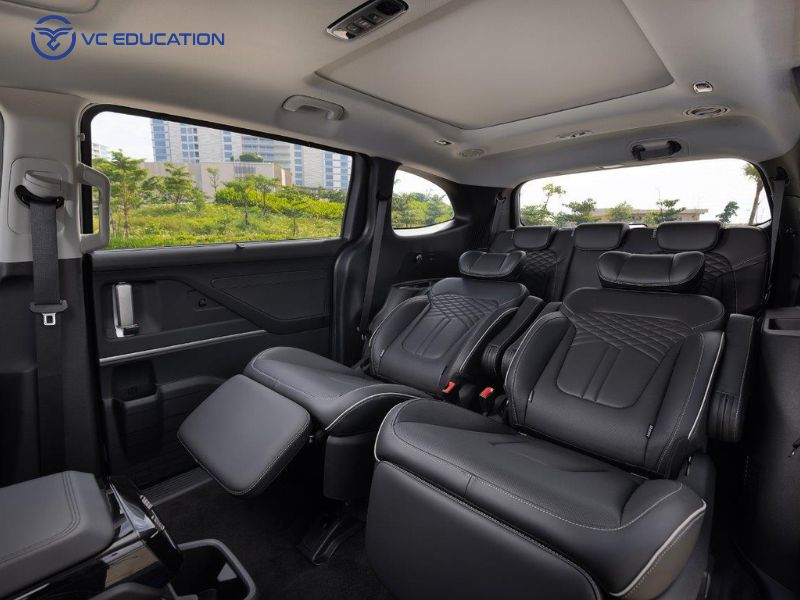 Vì Sao Xe Minivan Lại Được Lòng Gia Đình Việt?